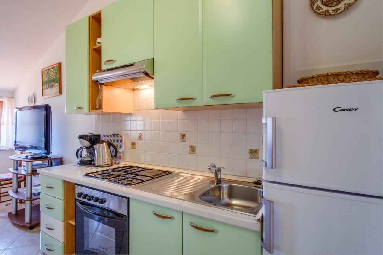 Apartmani Zorica Martinscica  Ngoại thất bức ảnh