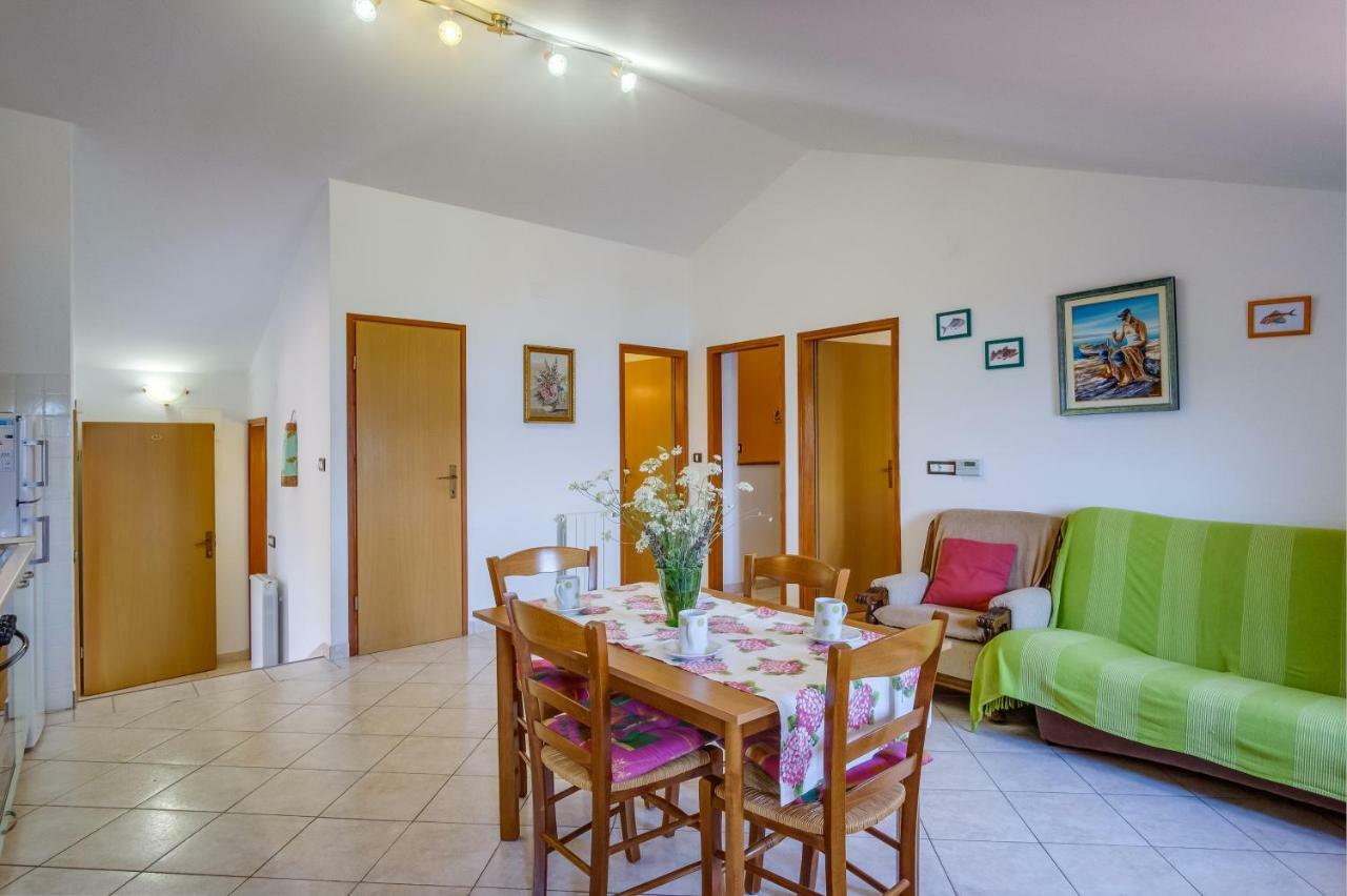 Apartmani Zorica Martinscica  Ngoại thất bức ảnh