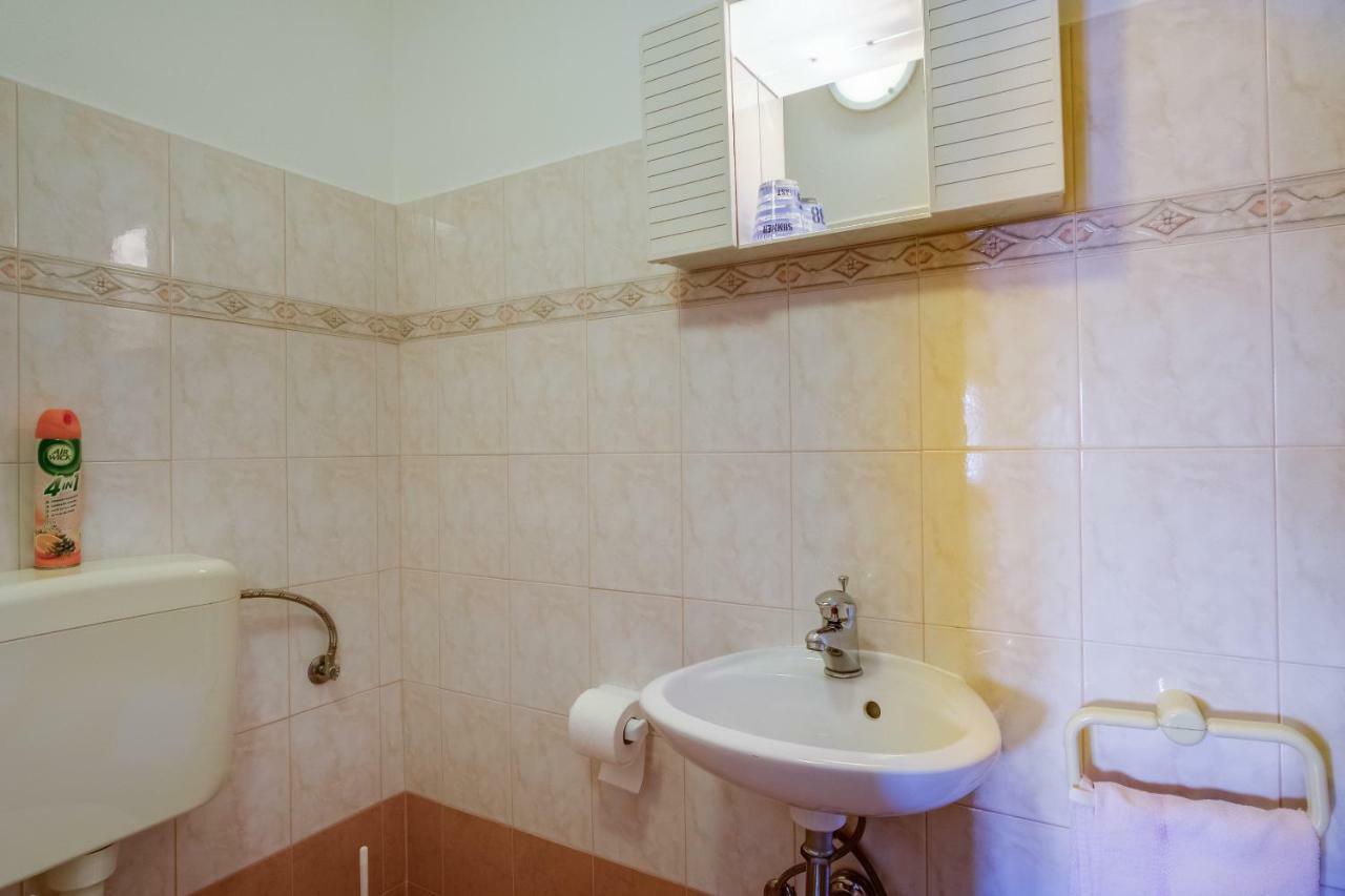Apartmani Zorica Martinscica  Ngoại thất bức ảnh