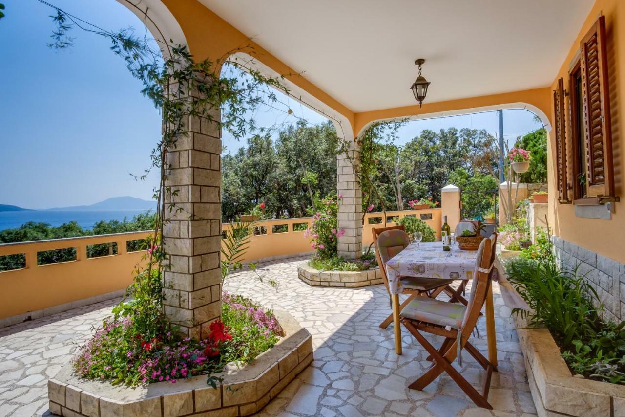 Apartmani Zorica Martinscica  Ngoại thất bức ảnh